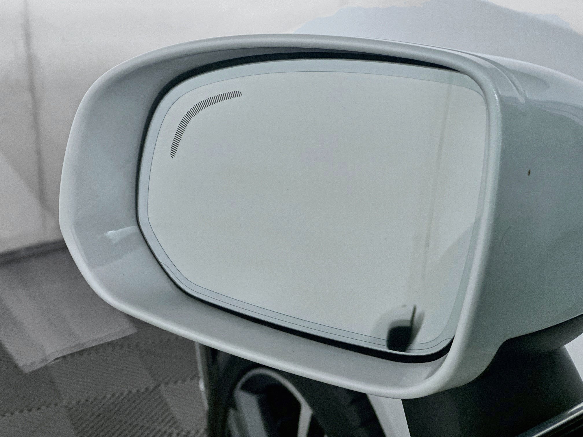 Used 2019 Volvo XC60 T5 Momentum w/ Multimedia Package FWD image 16