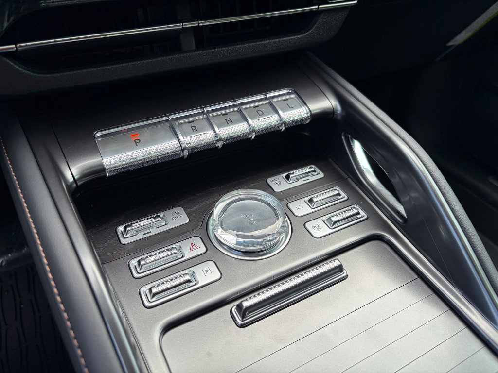 New 2026 Lincoln Nautilus Reserve AWD/4WD image 39