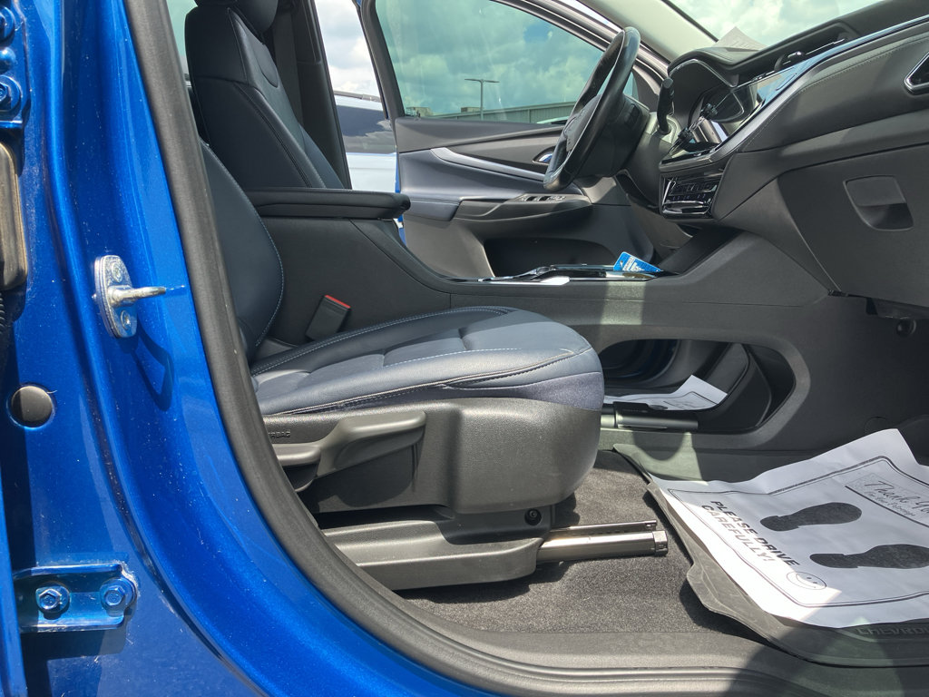 Used 2022 Chevrolet Bolt EUV LT w/ Convenience Package FWD image 30