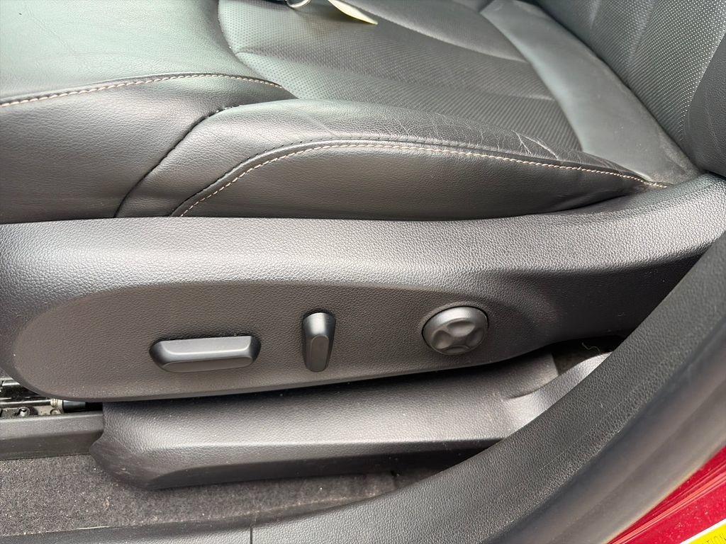 Used 2017 Buick Envision Essence FWD image 31