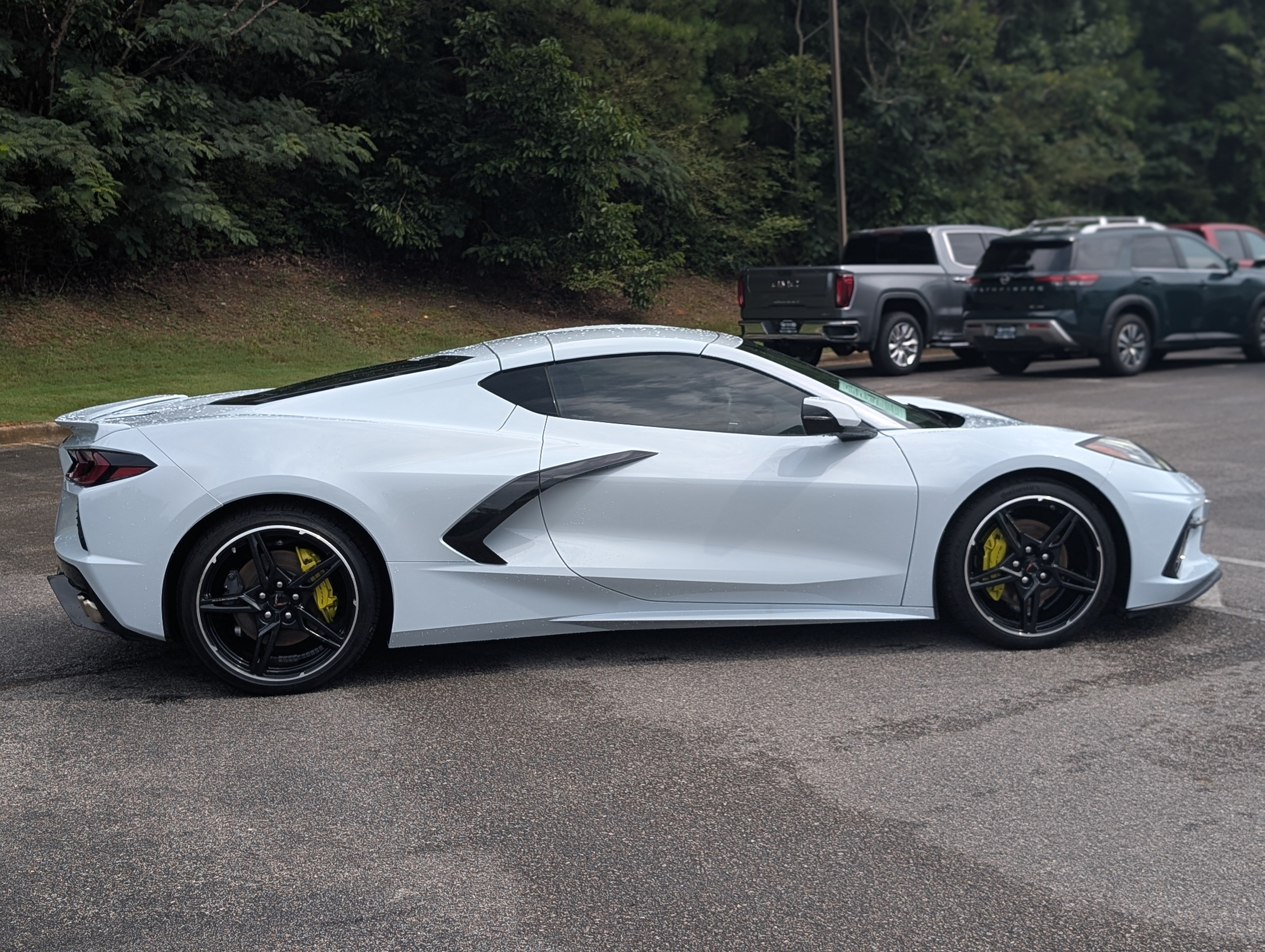 Used 2023 Chevrolet Corvette Stingray Coupe w/ 1LT RWD image 10
