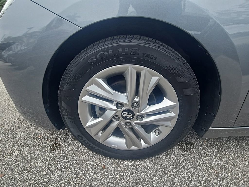 Used 2019 Hyundai Elantra Value Edition FWD image 9