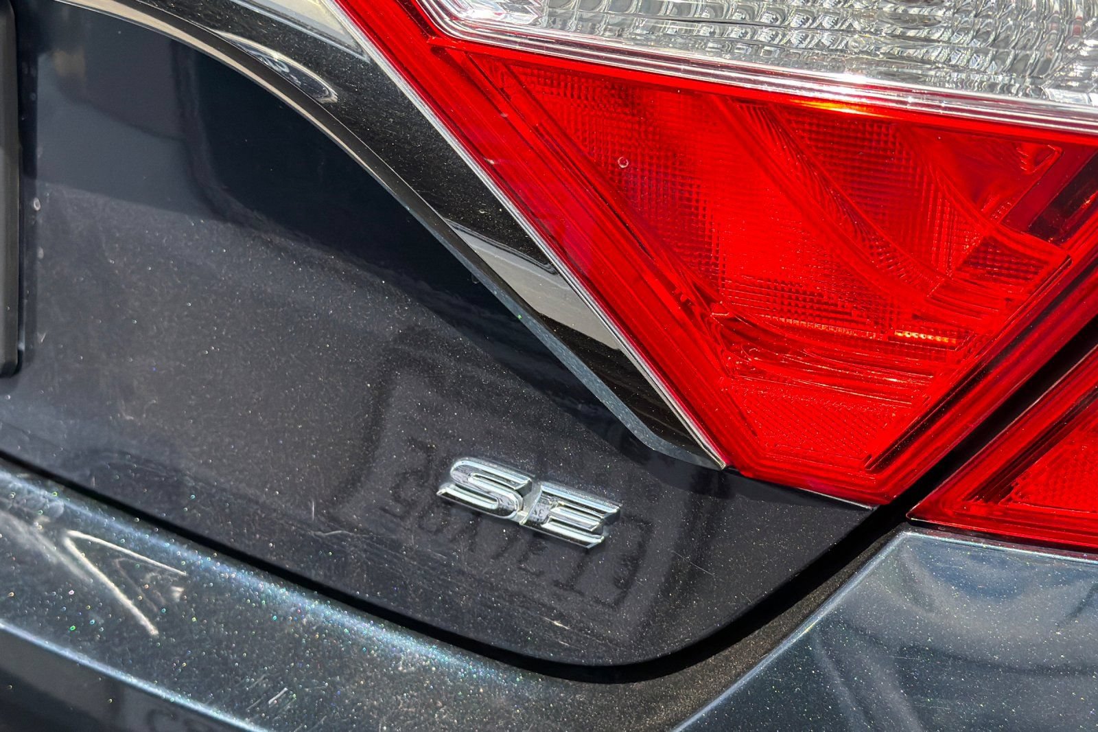 Used 2016 Toyota Camry SE FWD image 7