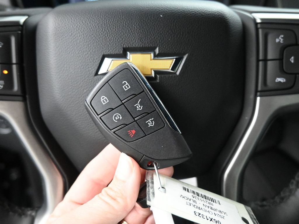 Used 2024 Chevrolet Suburban Premier image 42