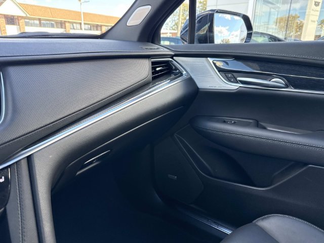 Certified 2024 Cadillac XT5 Premium Luxury w/ LPO, Floor Liner Package AWD/4WD image 80