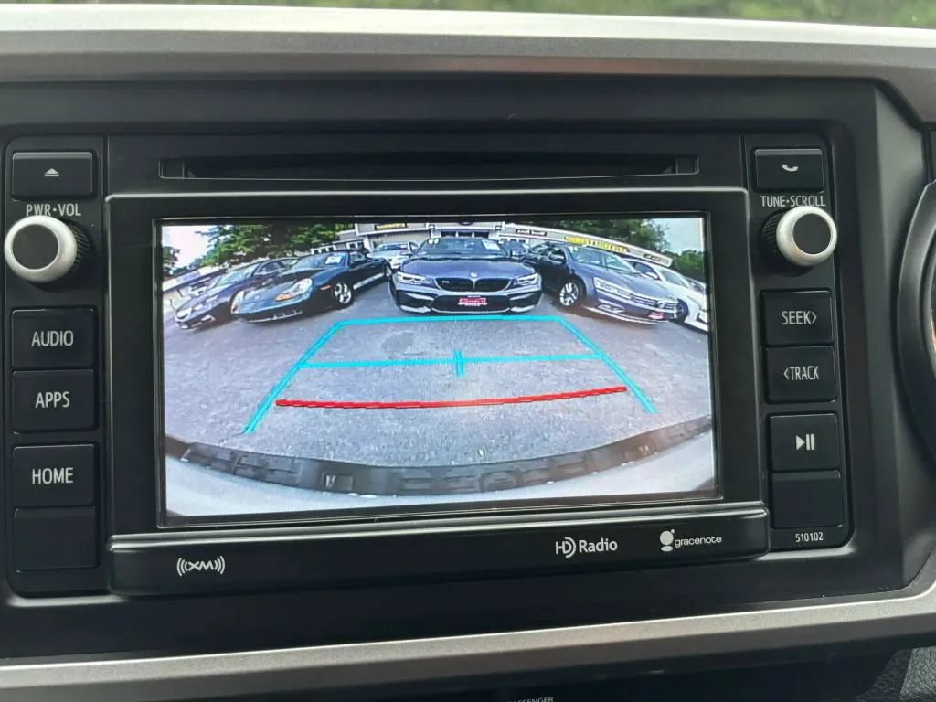 Used 2016 Toyota Tacoma SR5 w/ SR5 Appearance Package (SN) AWD/4WD image 21