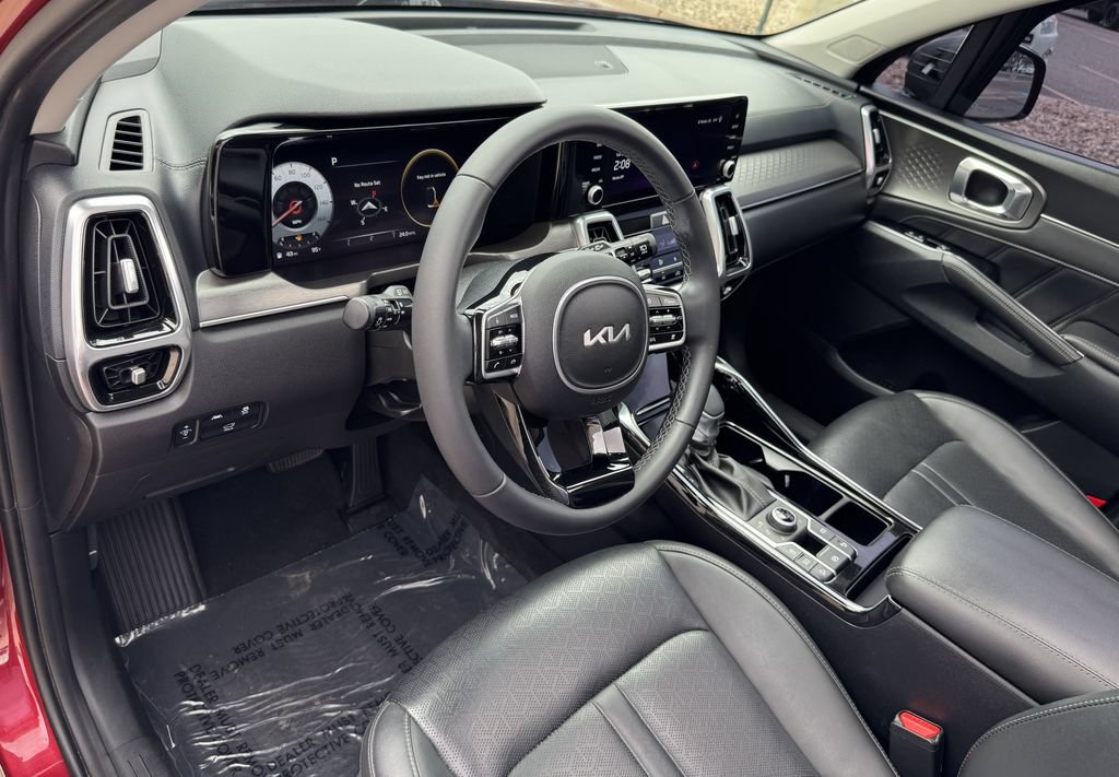 Used 2023 Kia Sorento SX AWD/4WD image 16
