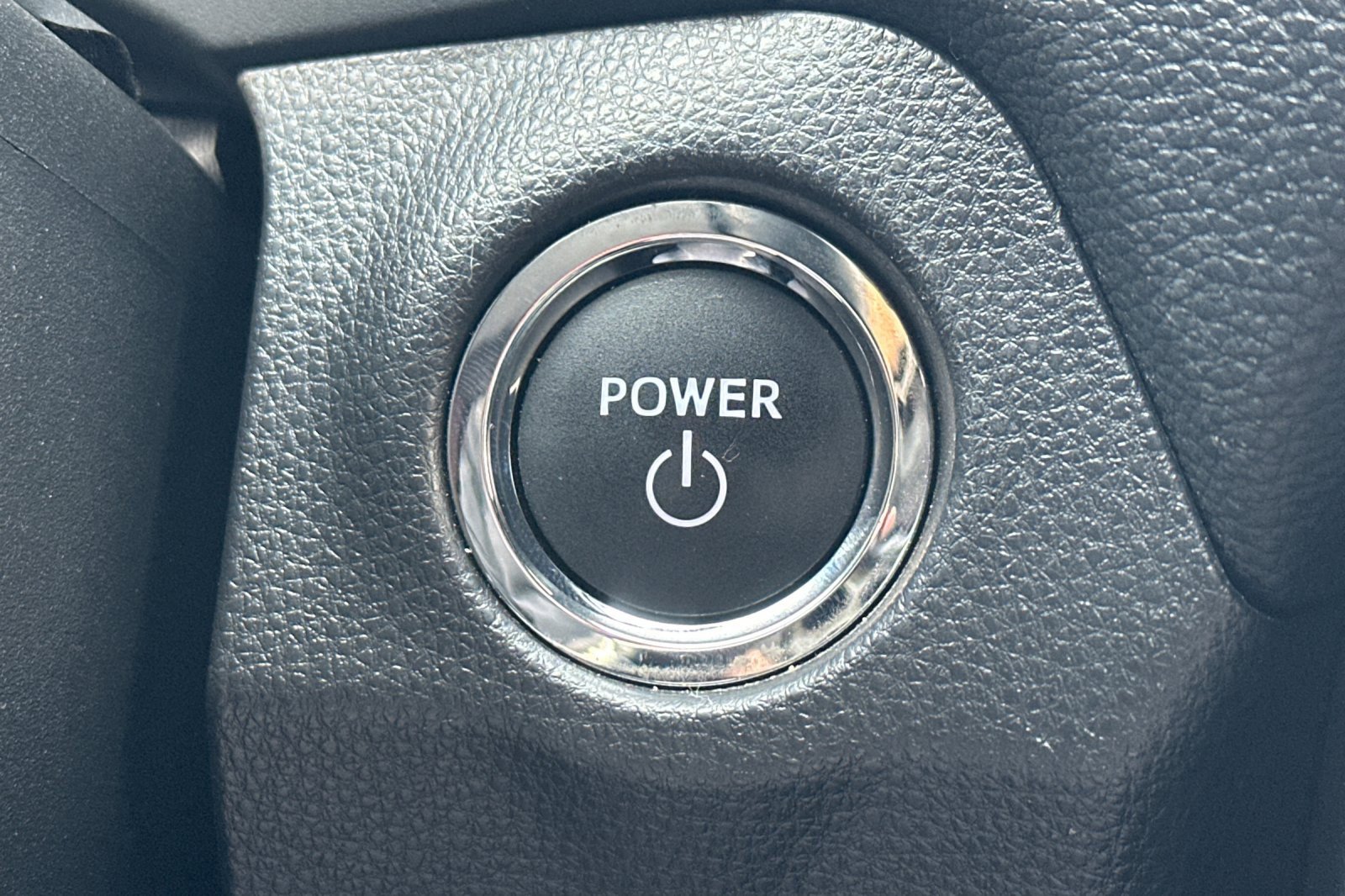 Used 2024 Toyota RAV4 SE image 35