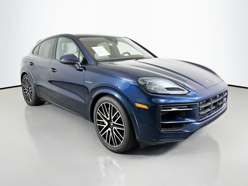 Used 2025 Porsche Cayenne S AWD/4WD image 7