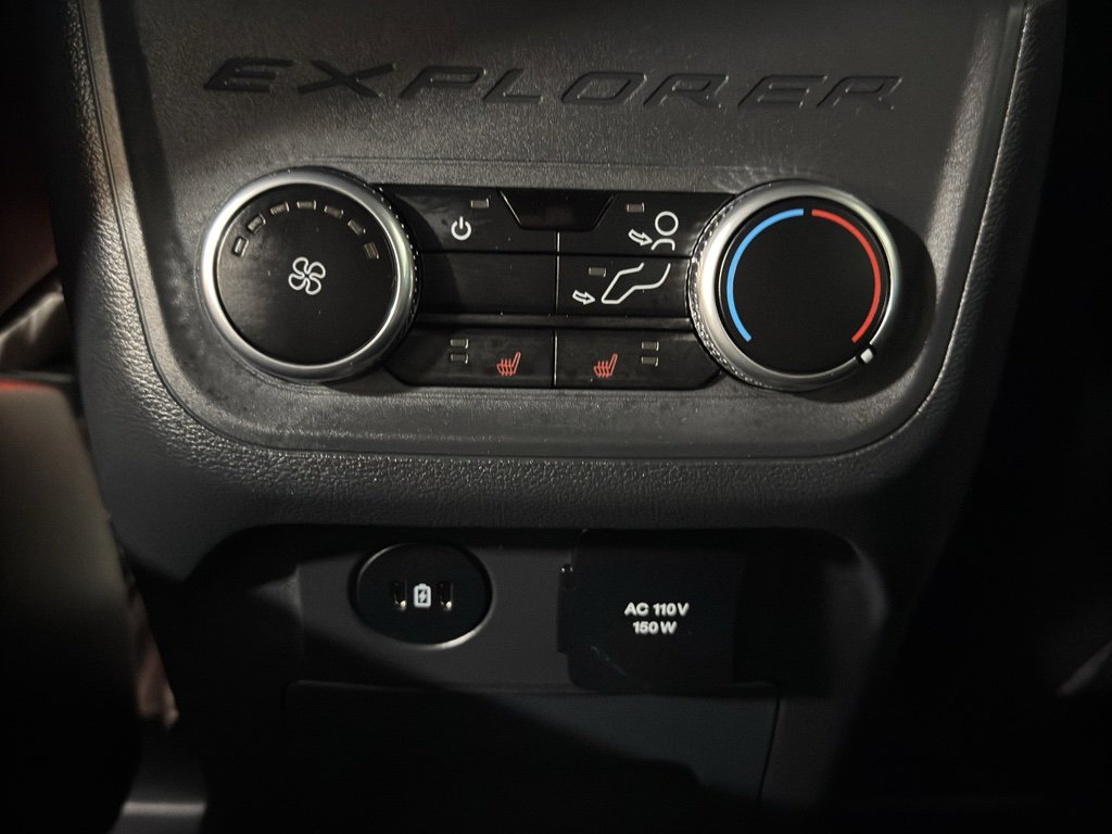 Used 2025 Ford Explorer ST image 13
