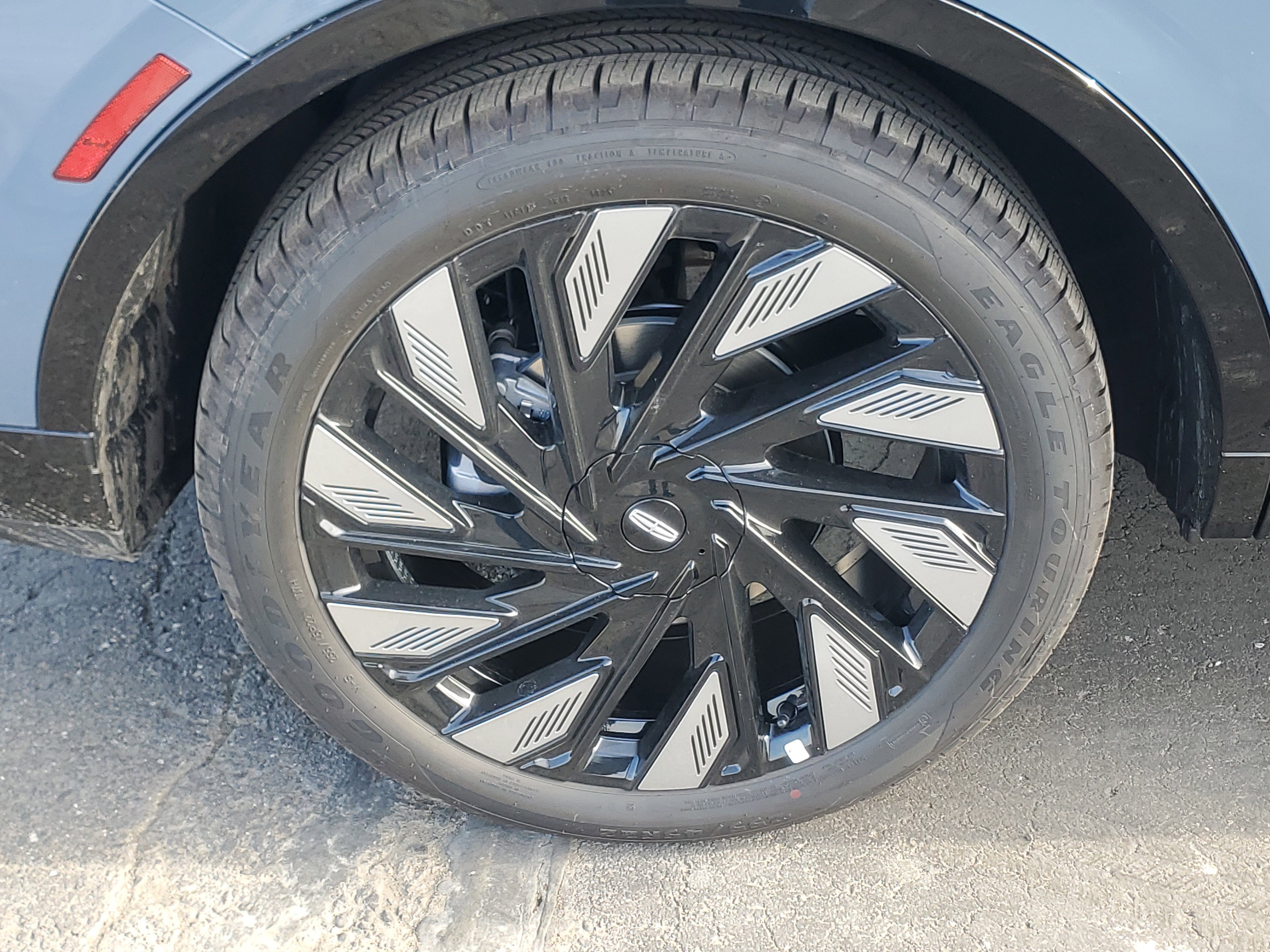 New 2026 Lincoln Nautilus Reserve image 5