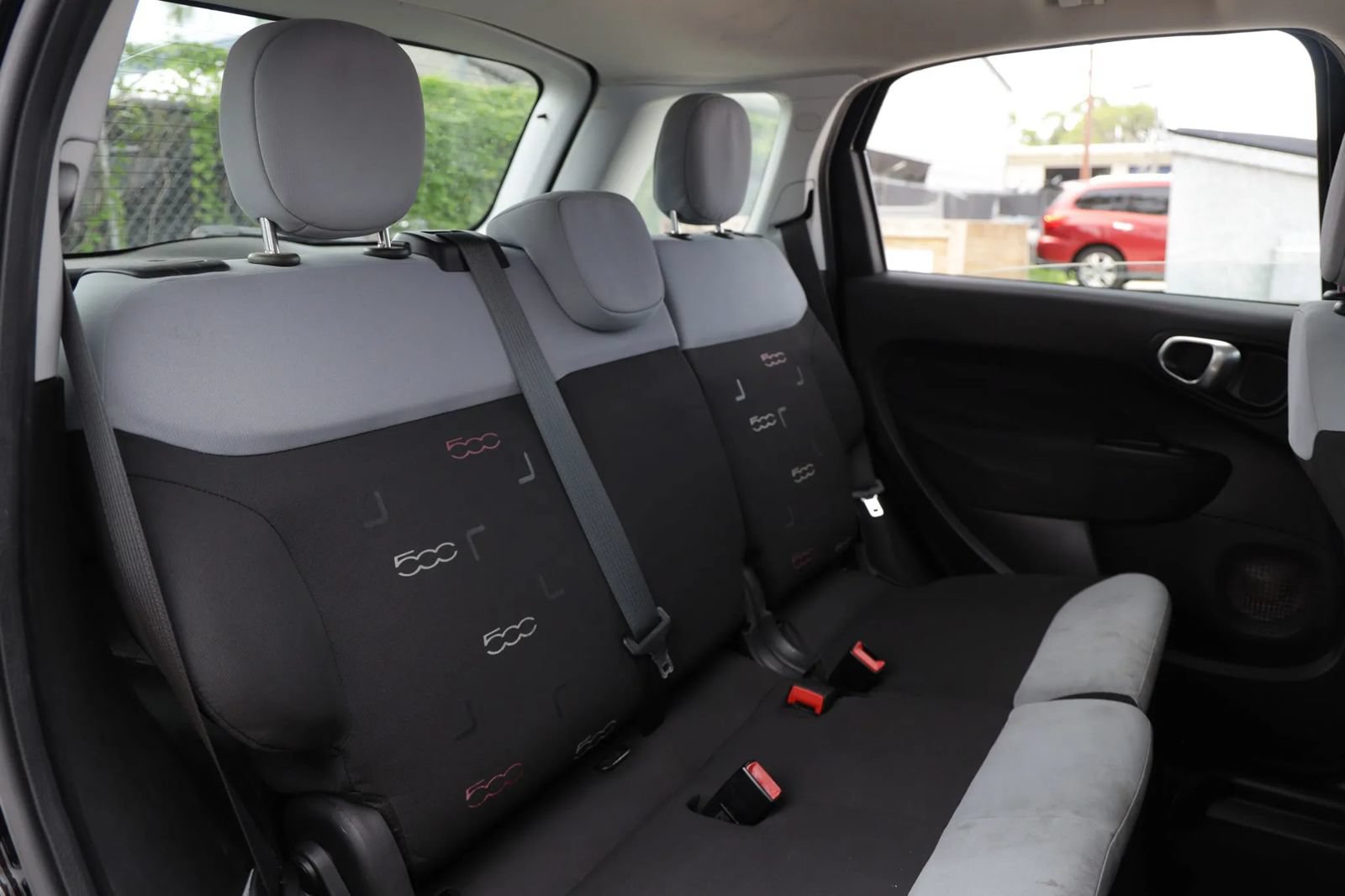 Used 2016 FIAT 500L Pop FWD image 22