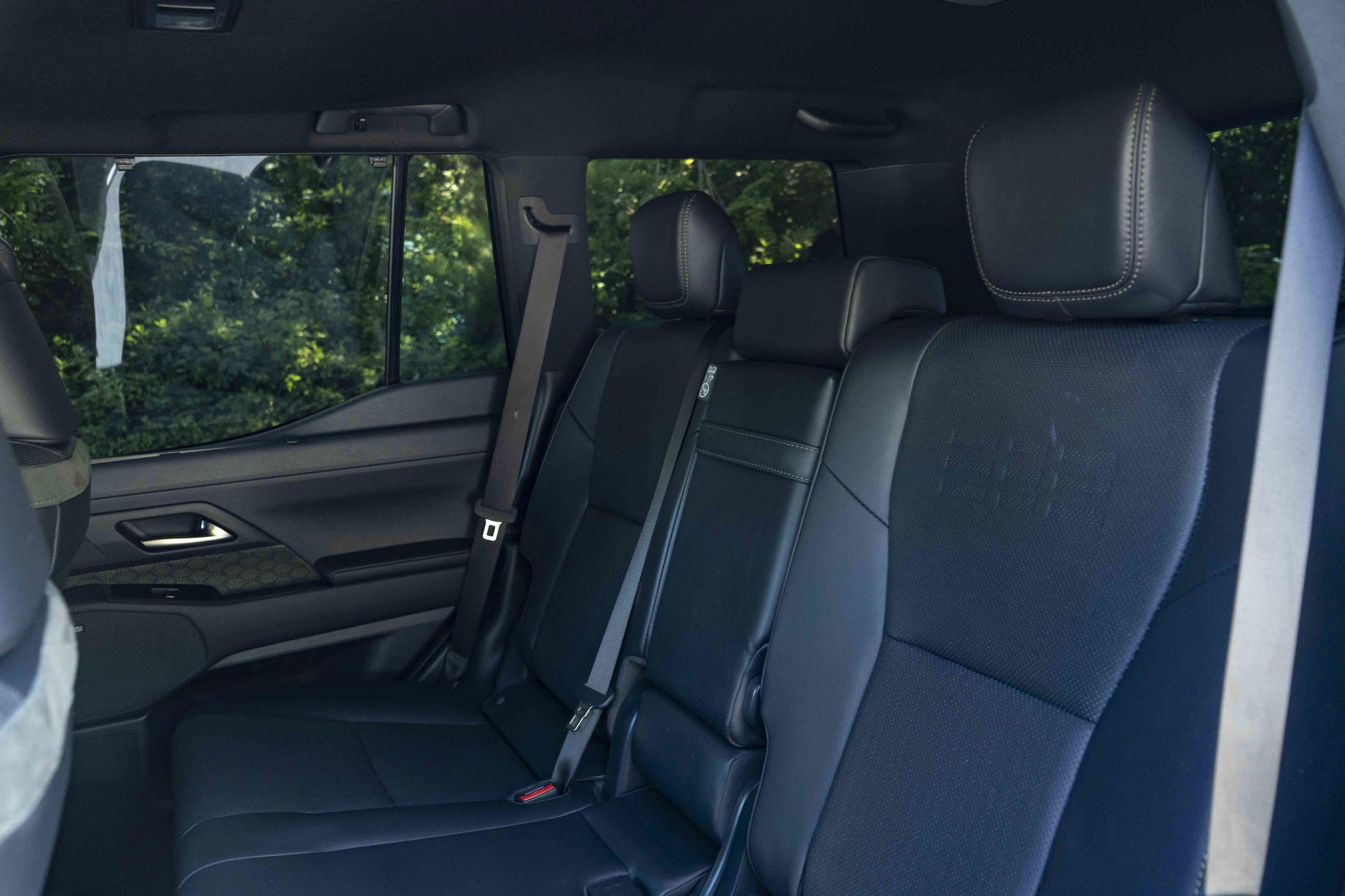 Used 2024 Lexus GX 550 AWD/4WD image 17