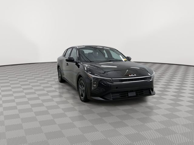 Used 2025 Kia K4 LXS image 2
