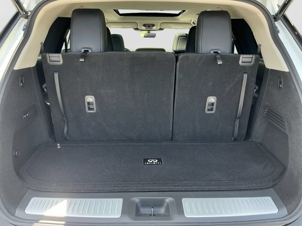 Used 2023 INFINITI QX60 Sensory w/ Cargo Package AWD/4WD image 17