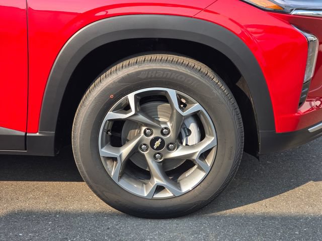 New 2026 Chevrolet Trax LT w/ LT Convenience Package FWD image 9
