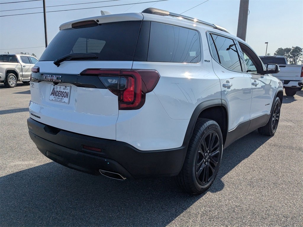 Used 2023 GMC Acadia SLT w/ Elevation Edition image 4