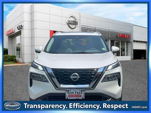 Used 2023 Nissan Rogue SL AWD/4WD image 2