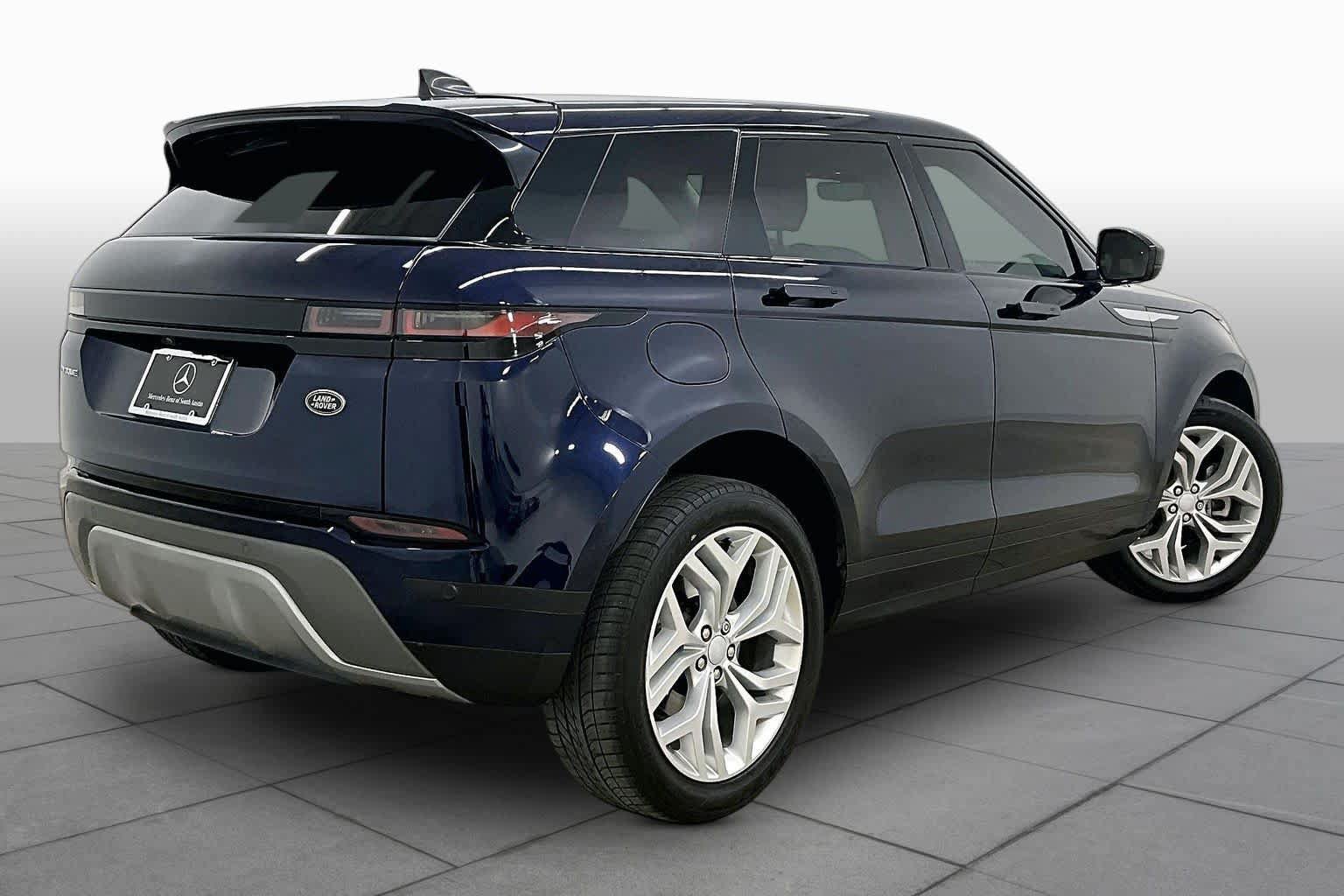 Used 2023 Land Rover Range Rover Evoque SE AWD/4WD image 13