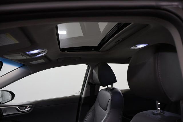 Used 2020 Hyundai Ioniq Limited FWD image 13