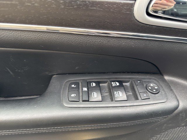 Used 2018 Jeep Grand Cherokee Limited image 14