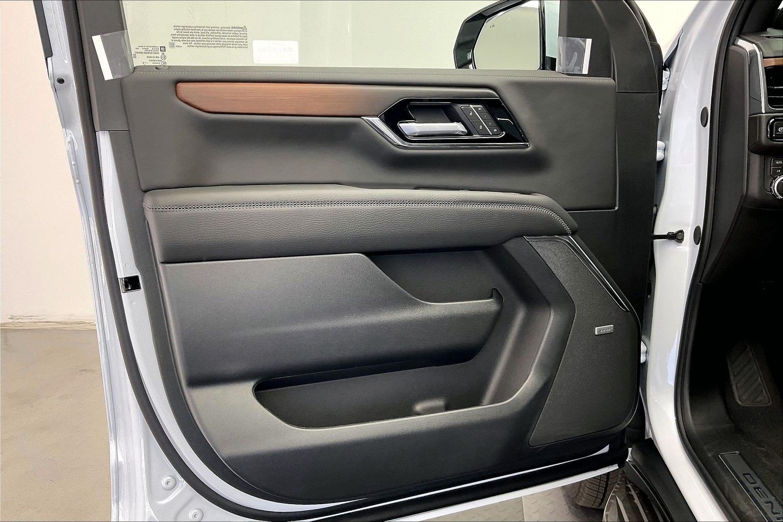 New 2026 GMC Yukon XL Denali w/ Advanced Technology Package AWD/4WD image 12