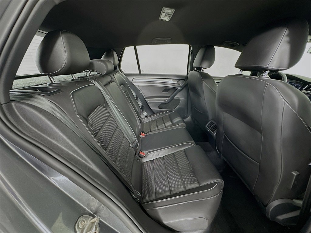 Used 2019 Volkswagen Golf R 4-Door image 26