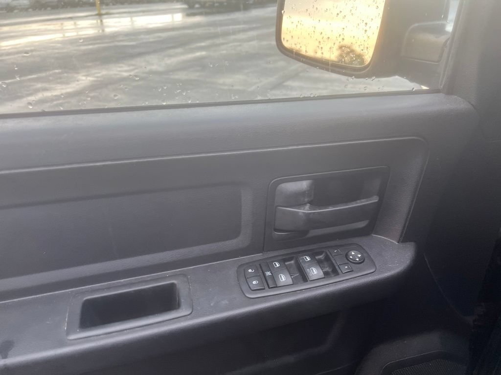 Used 2014 RAM 1500 Express w/ Black Ram 1500 Express Group AWD/4WD image 10