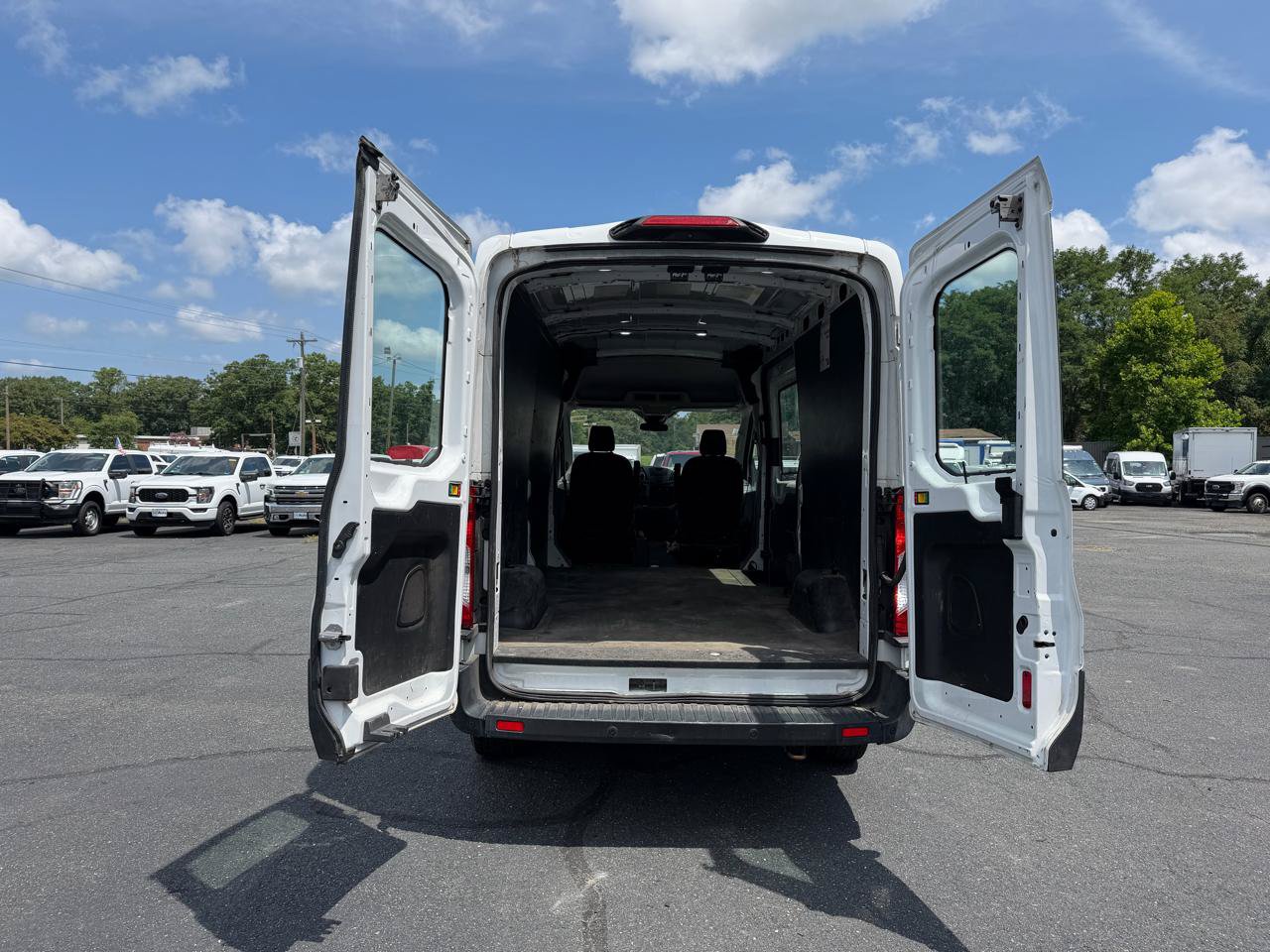 Used 2019 Ford Transit 250 148 Medium Roof RWD image 9