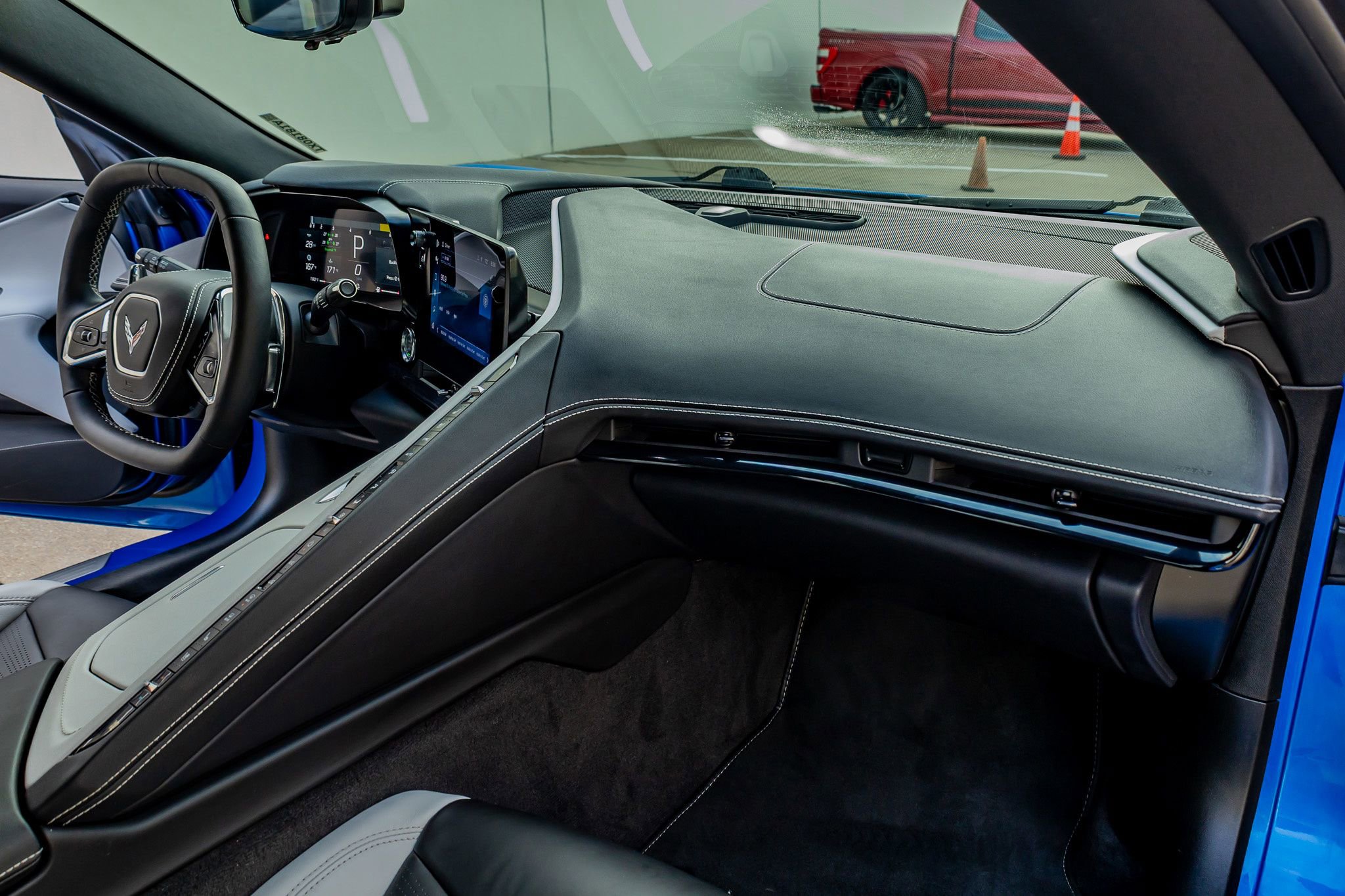 Used 2025 Chevrolet Corvette Stingray Preferred Cpe w/ Stealth Interior Trim Package RWD image 13