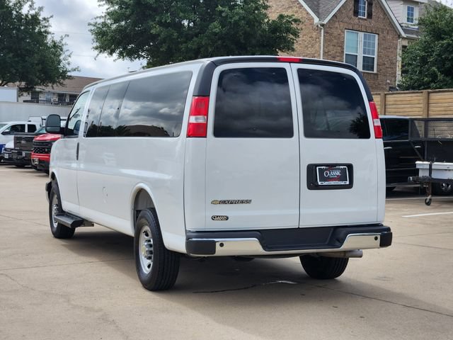 Used 2025 Chevrolet Express 3500 LT w/ LT Preferred Equipment Group RWD image 3