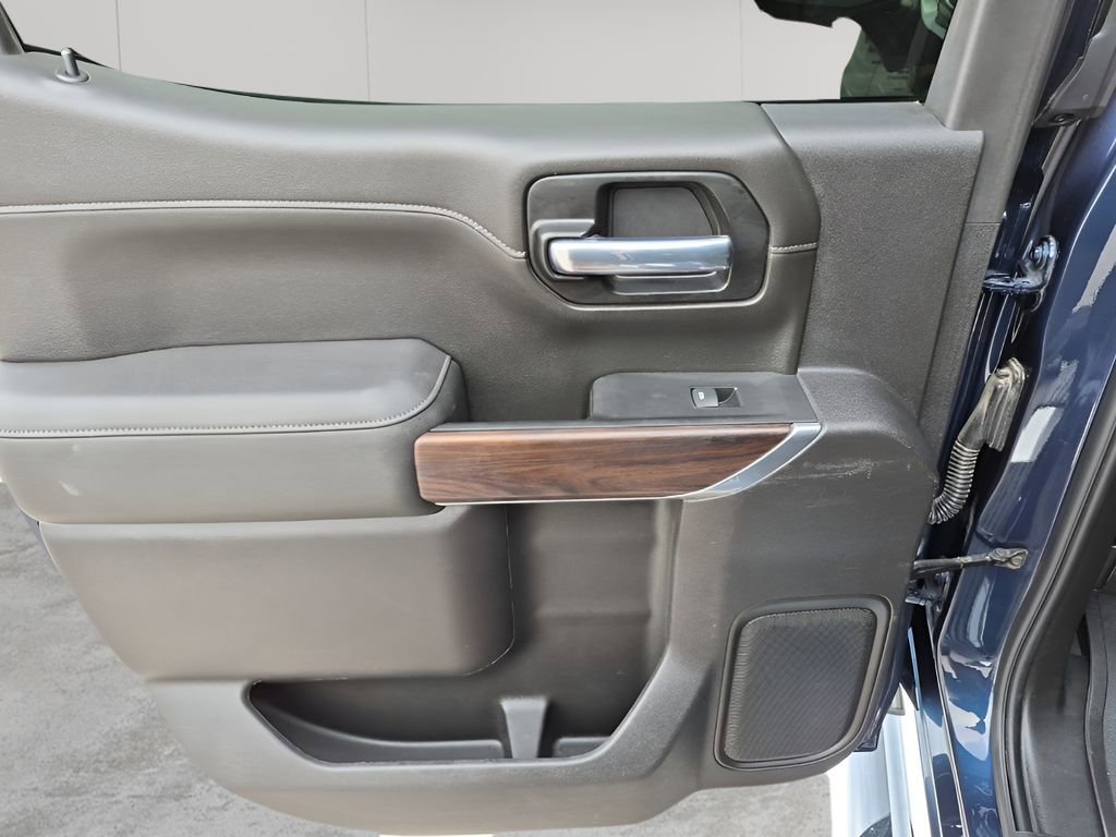 Used 2022 GMC Sierra 1500 SLT image 17