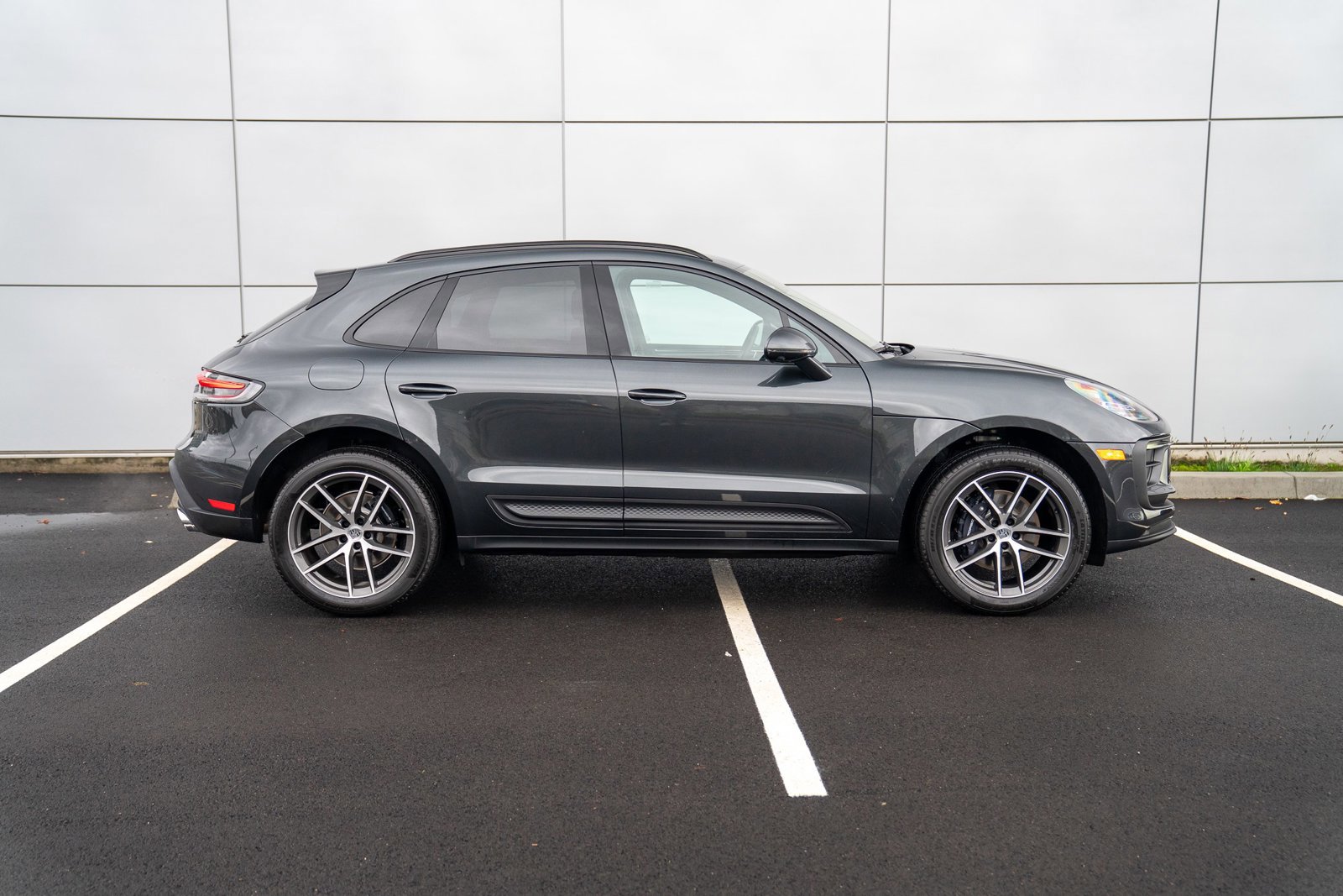 New 2026 Porsche Macan image 8