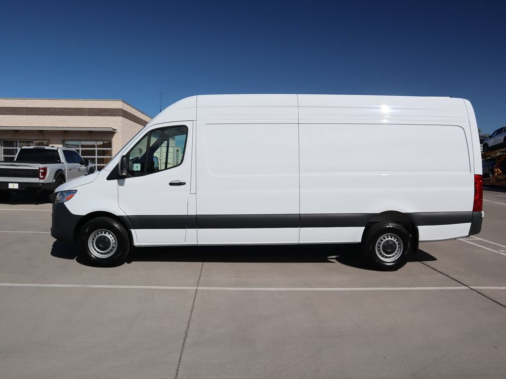 Used 2025 Mercedes-Benz Sprinter 2500 image 8