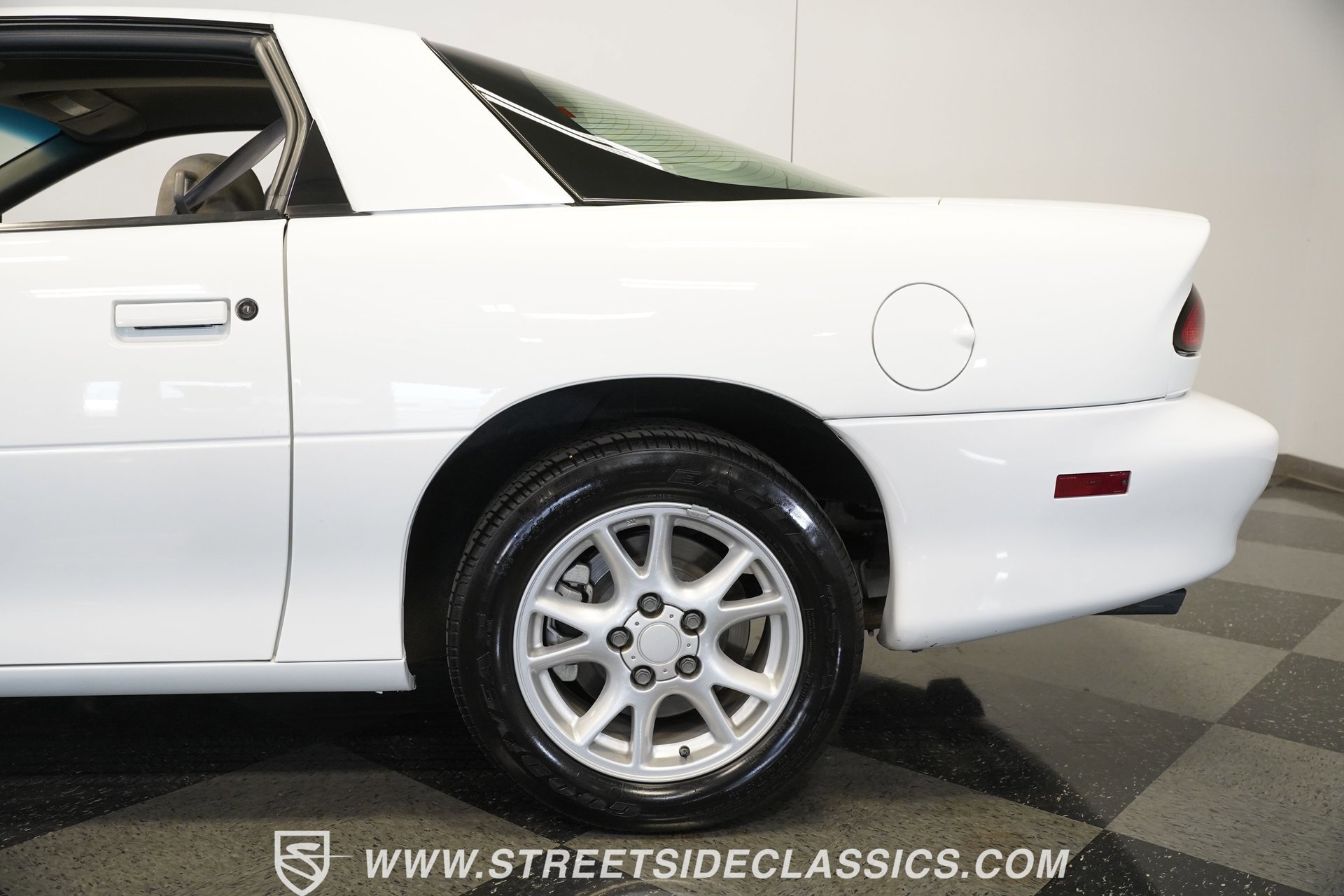 Used 2001 Chevrolet Camaro Z28 w/ Preferred Equipment Group image 14