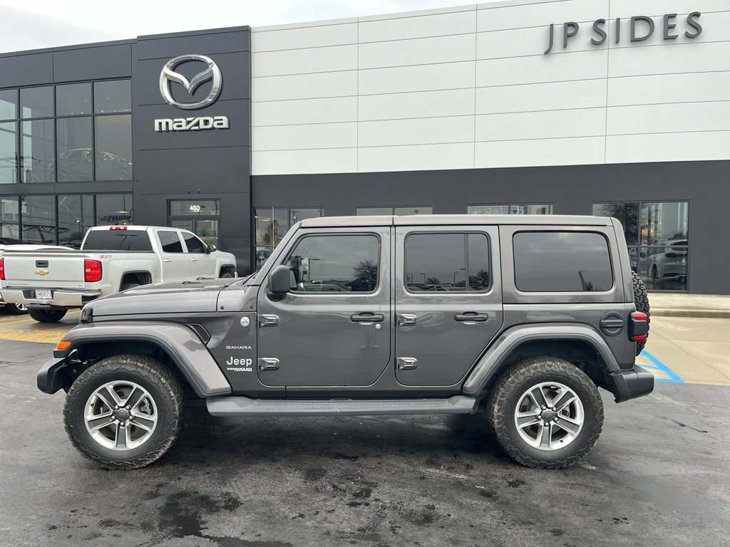 Used 2018 Jeep Wrangler Unlimited Sahara image 2