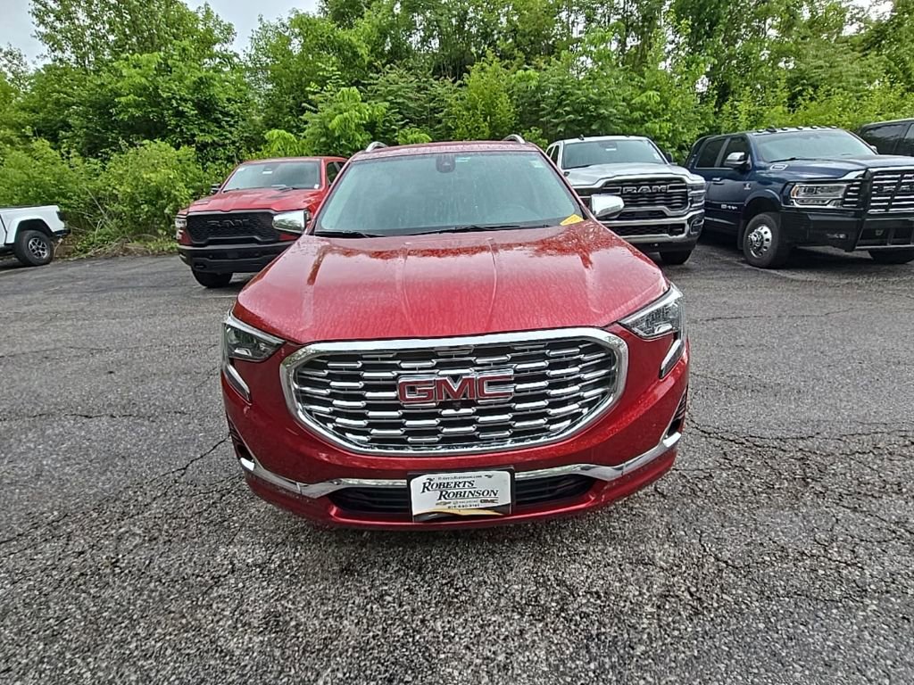 Used 2018 GMC Terrain Denali w/ Advanced Safety Package AWD/4WD image 12