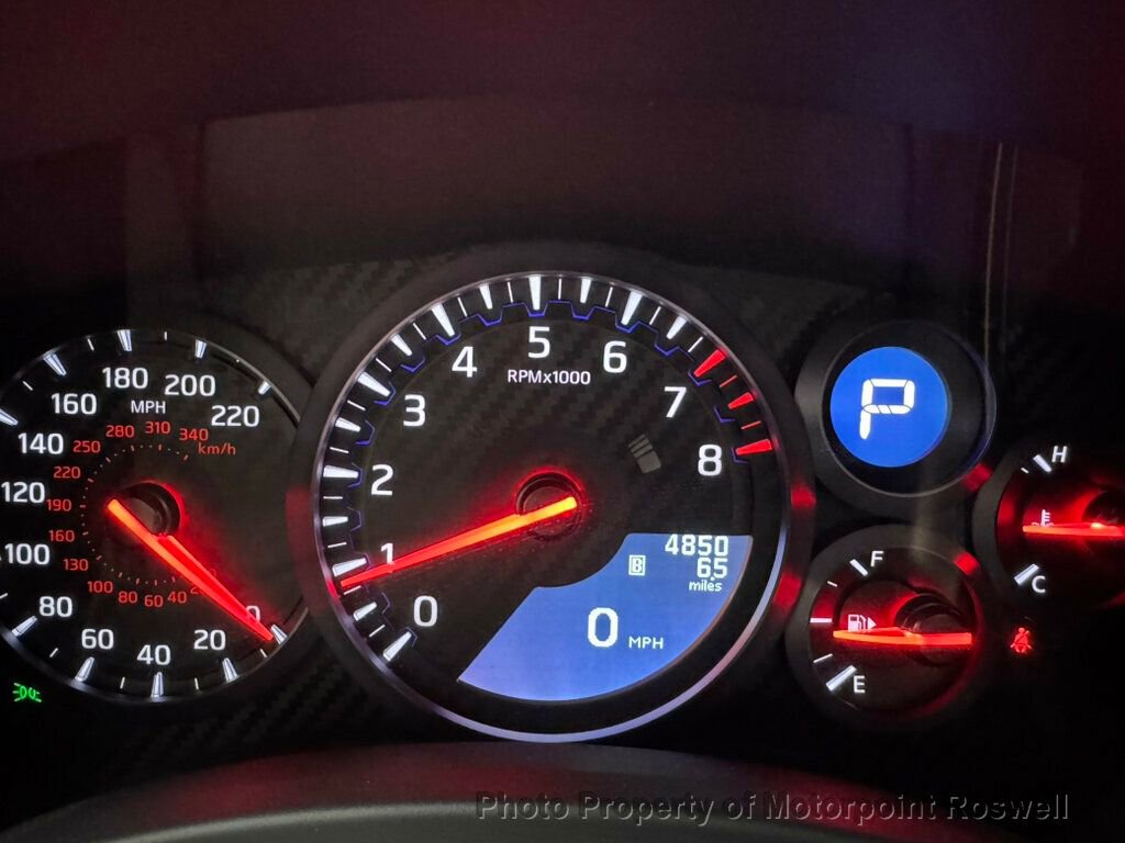 Used 2024 Nissan GT-R Premium w/ Premium Interior Package image 37