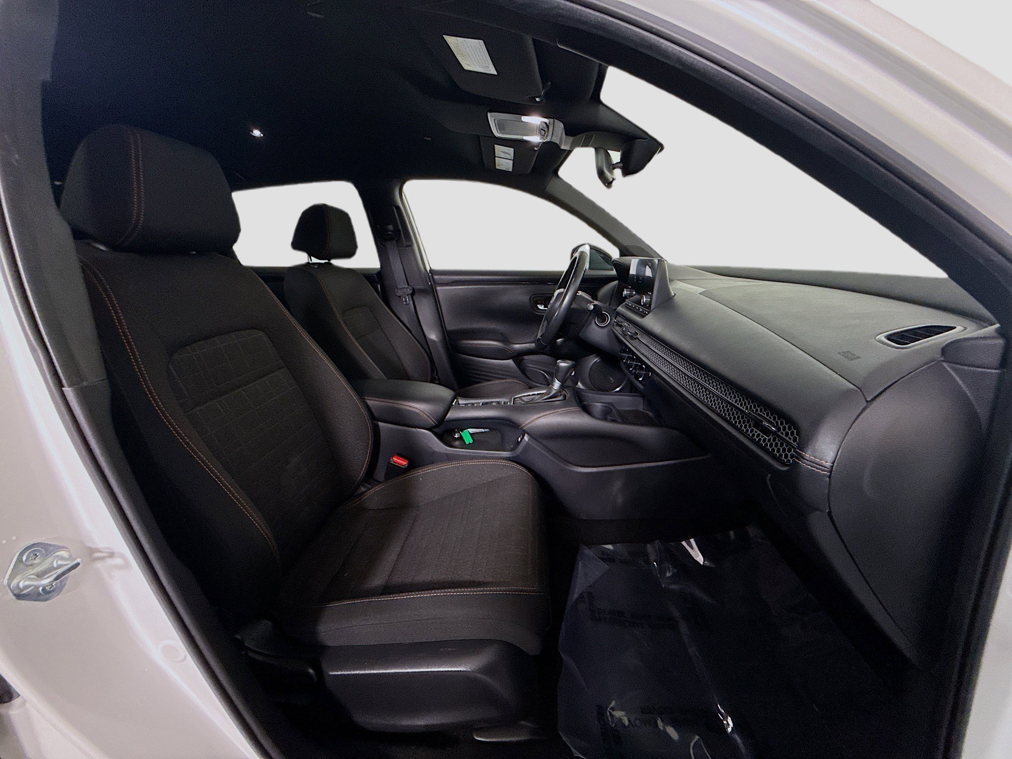 Used 2023 Honda HR-V Sport image 29