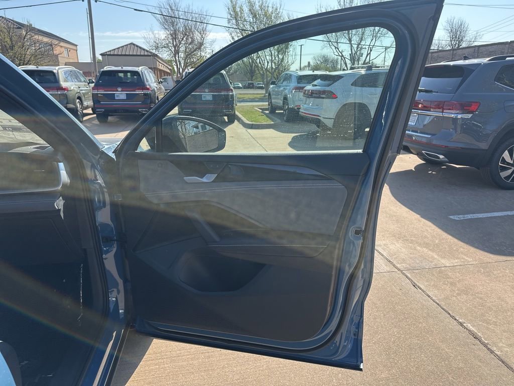 New 2026 Volkswagen Tiguan SE R-Line image 21