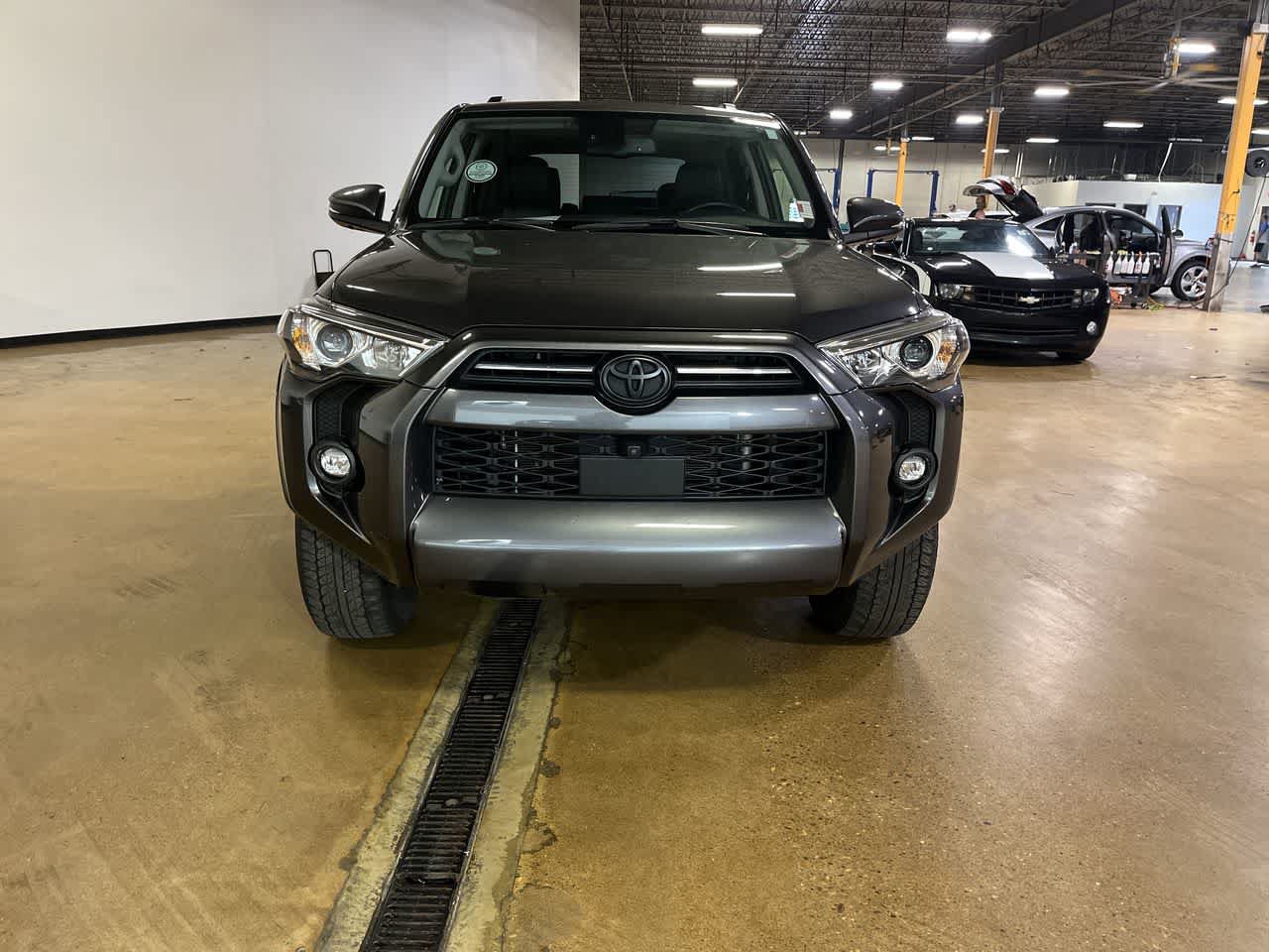 Used 2023 Toyota 4Runner SR5 Premium w/ Moonroof Package AWD/4WD image 3