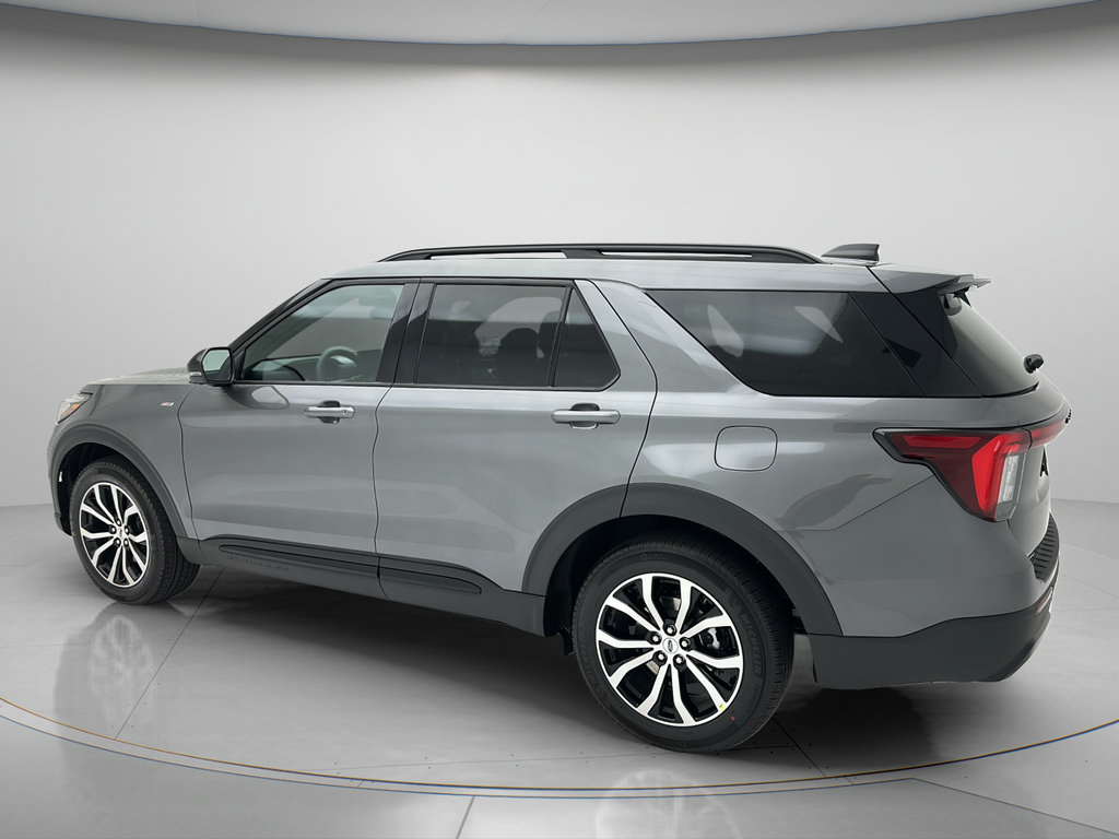New 2027 Ford Explorer ST-Line AWD/4WD image 4
