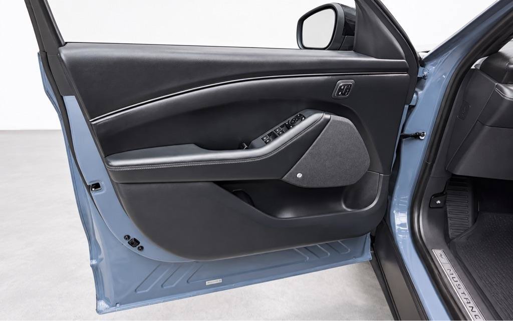 Used 2023 Ford Mustang Mach-E Premium AWD/4WD image 12