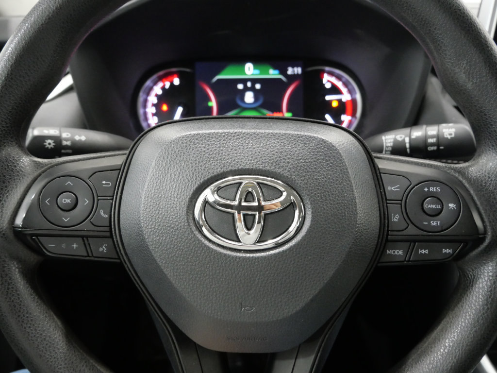 Used 2024 Toyota RAV4 XLE FWD image 16