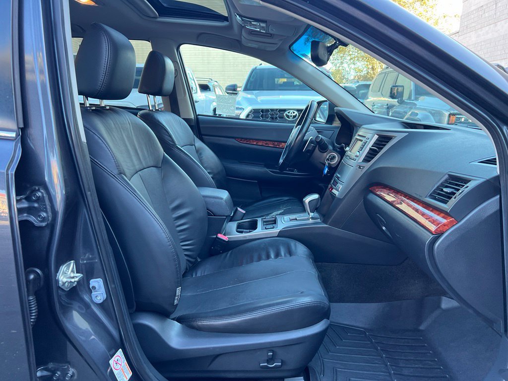 Used 2012 Subaru Outback 3.6R Limited w/ Moonroof Pkg AWD/4WD image 20