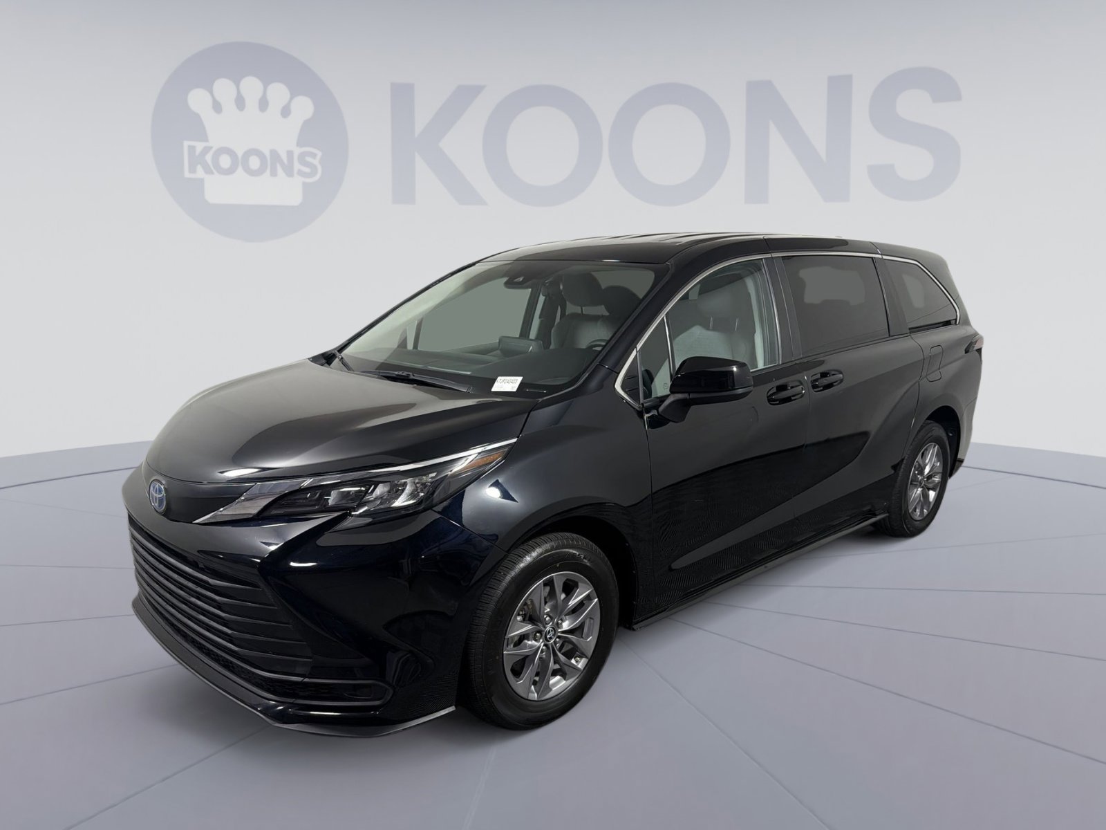 Used 2024 Toyota Sienna LE