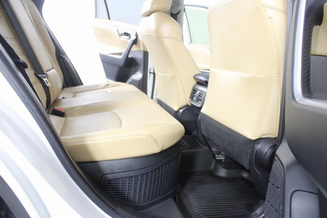 Used 2021 Toyota RAV4 XLE Premium image 22