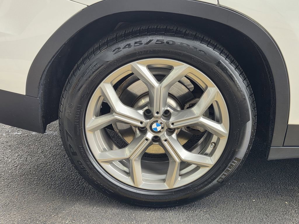 Used 2021 BMW X3 xDrive30e w/ Executive Package image 12