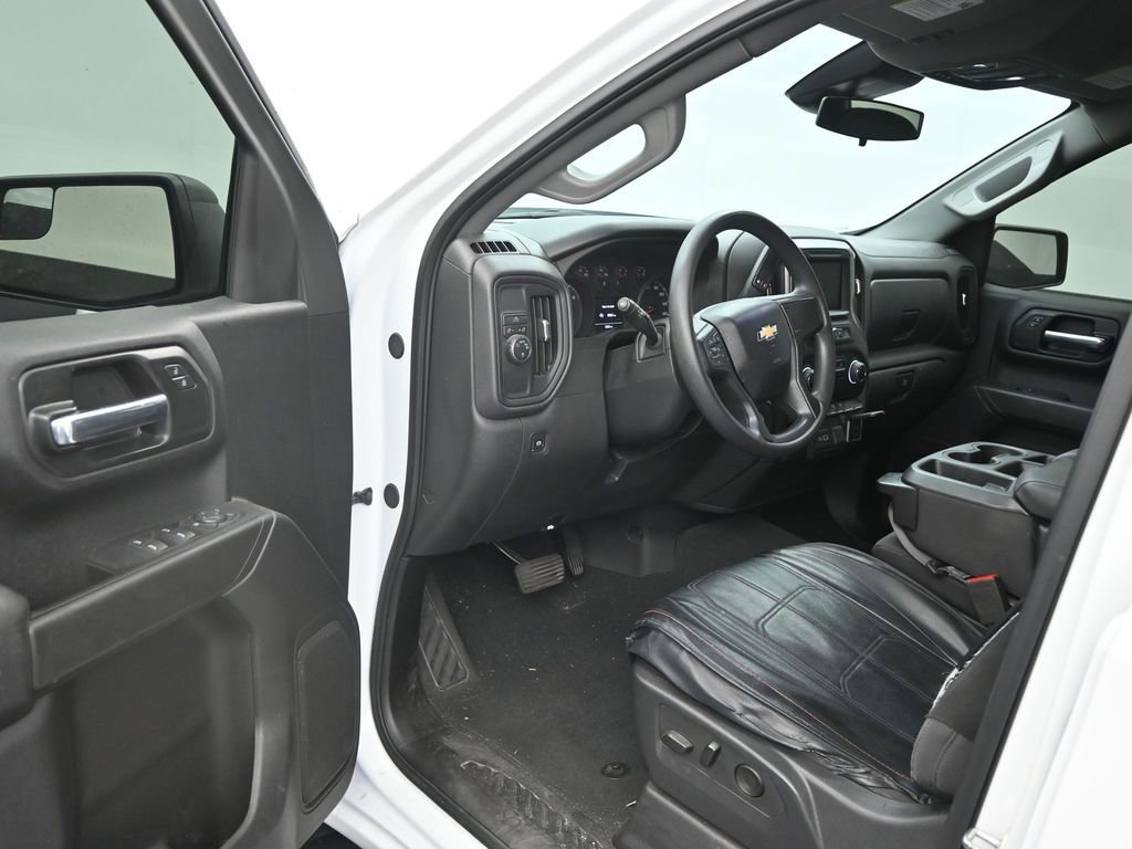 Used 2025 Chevrolet Silverado 1500 Custom image 10