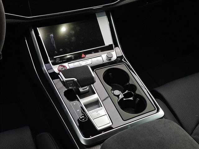 New 2027 Audi RS Q8 performance AWD/4WD image 20
